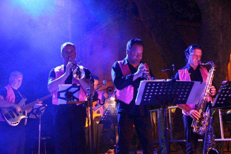 Orchestre de variétés au large répertoire